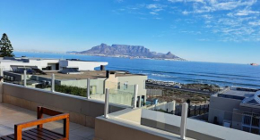 2WhiteWaters Bloubergstrand Homestay